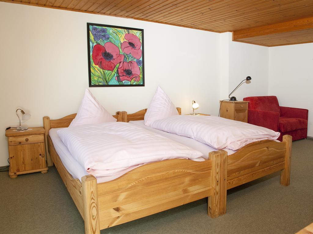 Cafe Alt Willingen Apartment Стая снимка